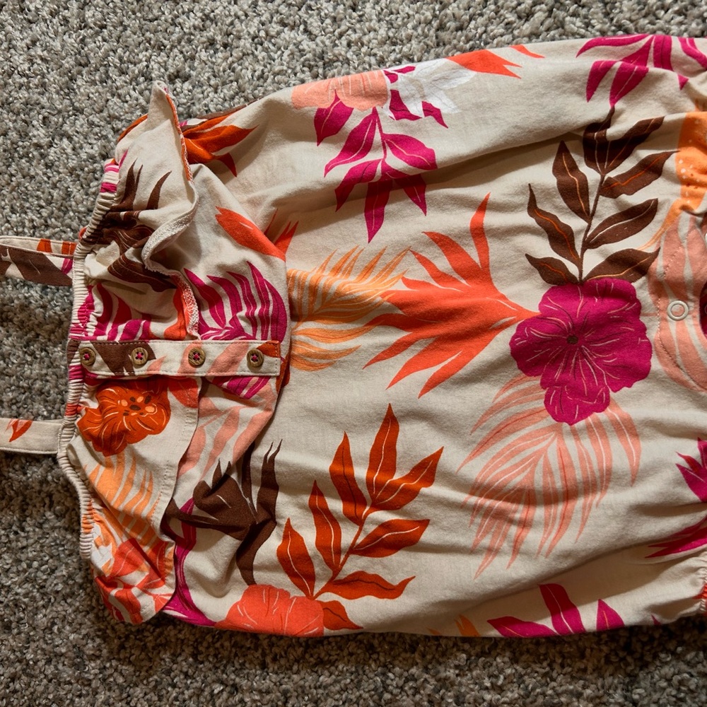 Floral Print Sleeveless Top